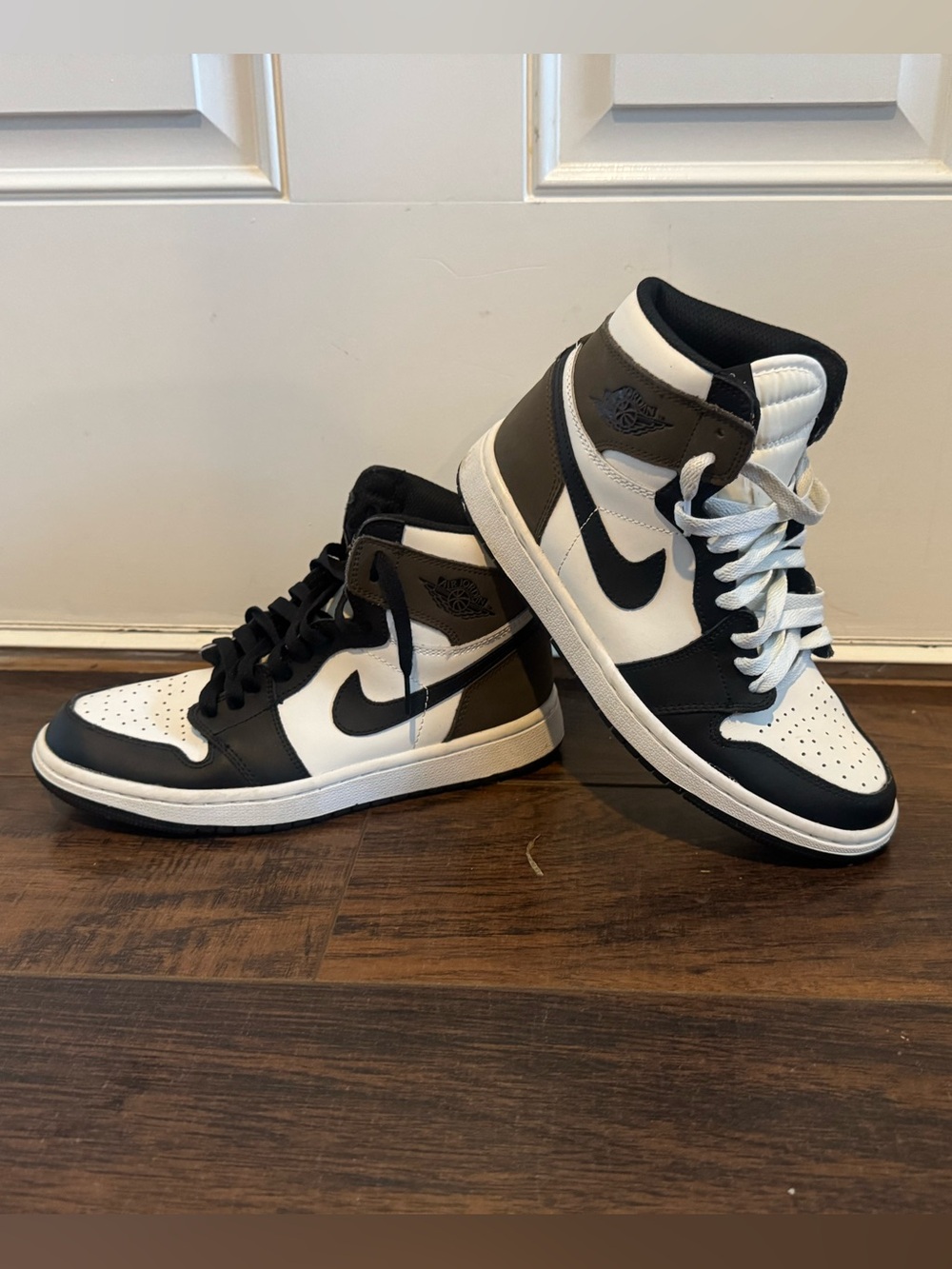 Jordan 1 Retro OG High Dark Mocha Size 8.5